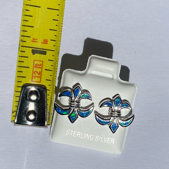 ✨NEW✨ 925 sterling silver Fleur De Lis opal earrings⚜️ - Picture 11 of 11